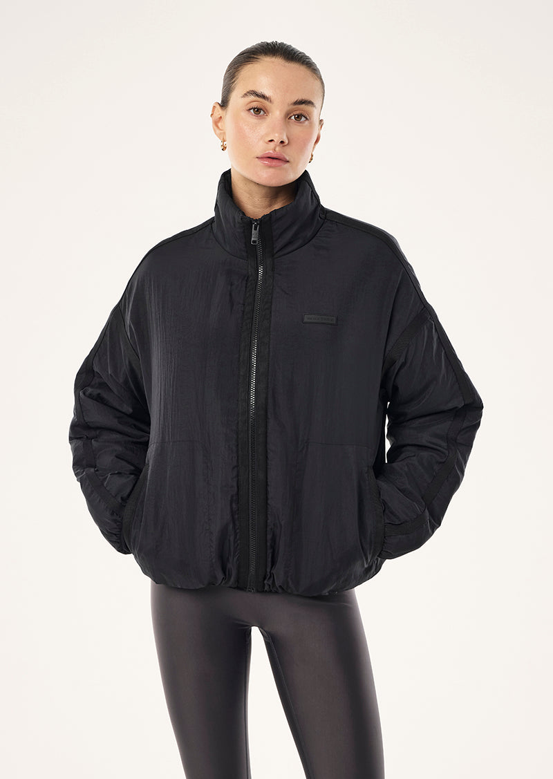 OFF SET JACKET IN BLACK