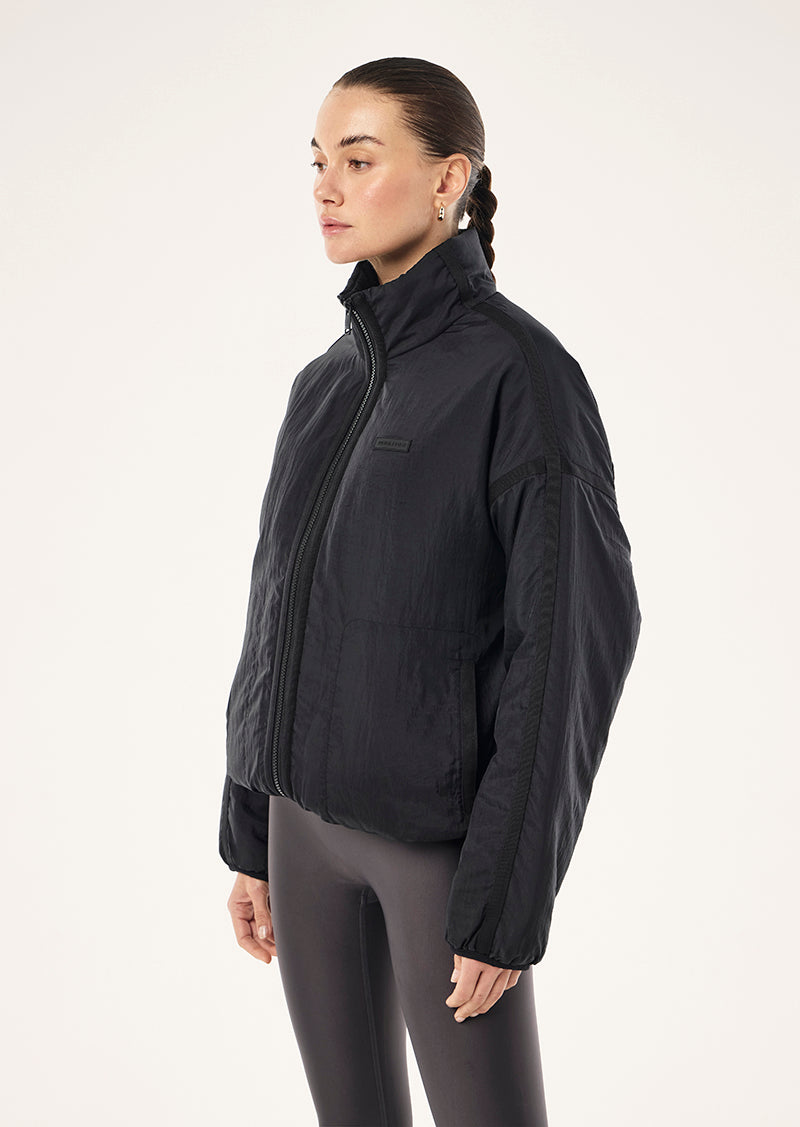 OFF SET JACKET IN BLACK