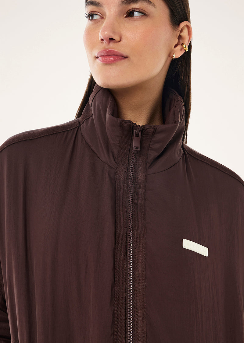 OFF SET JACKET IN MAHOGANY
