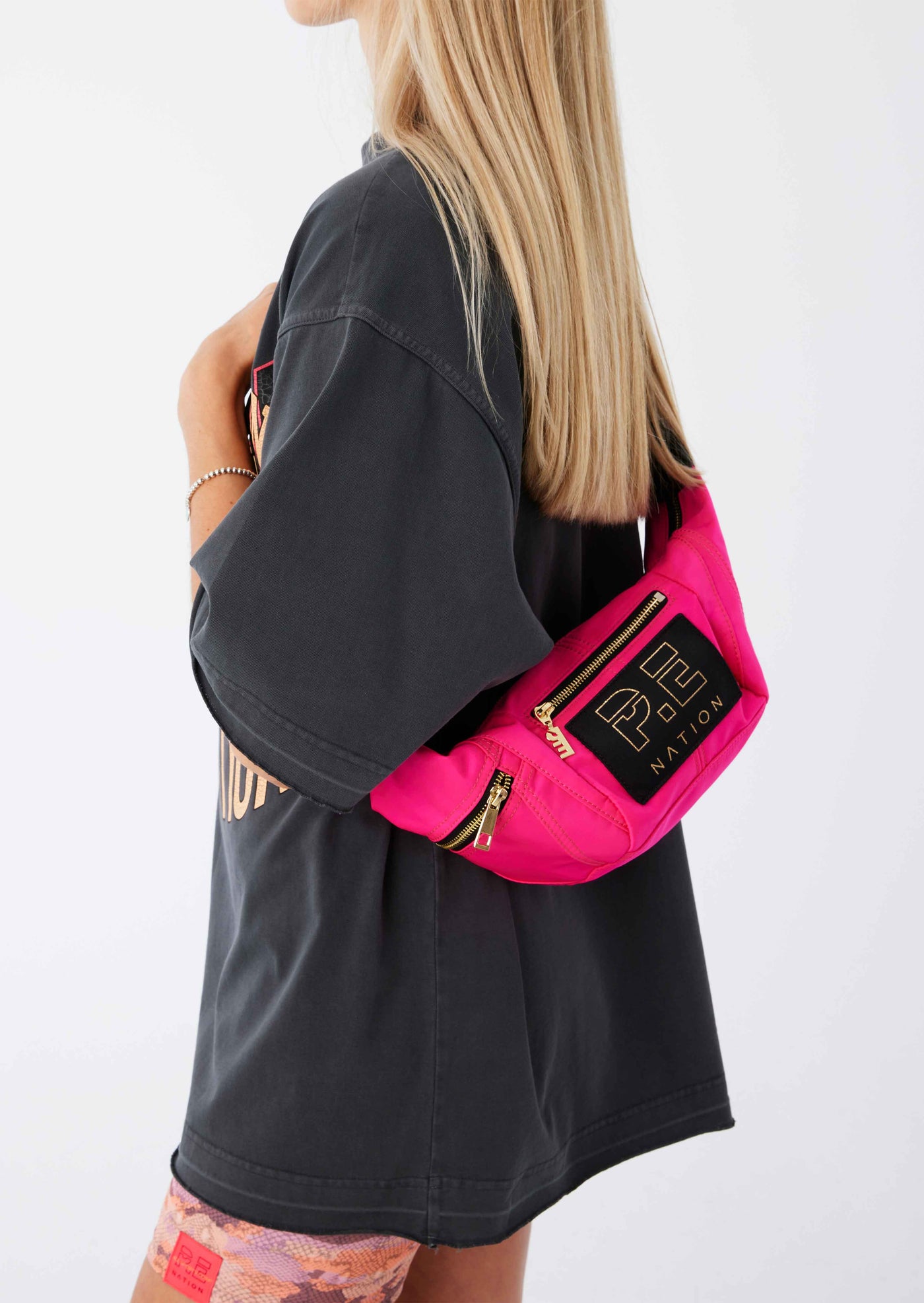 MINI FASTEST LAP CROSS BODY BAG IN DIVA PINK