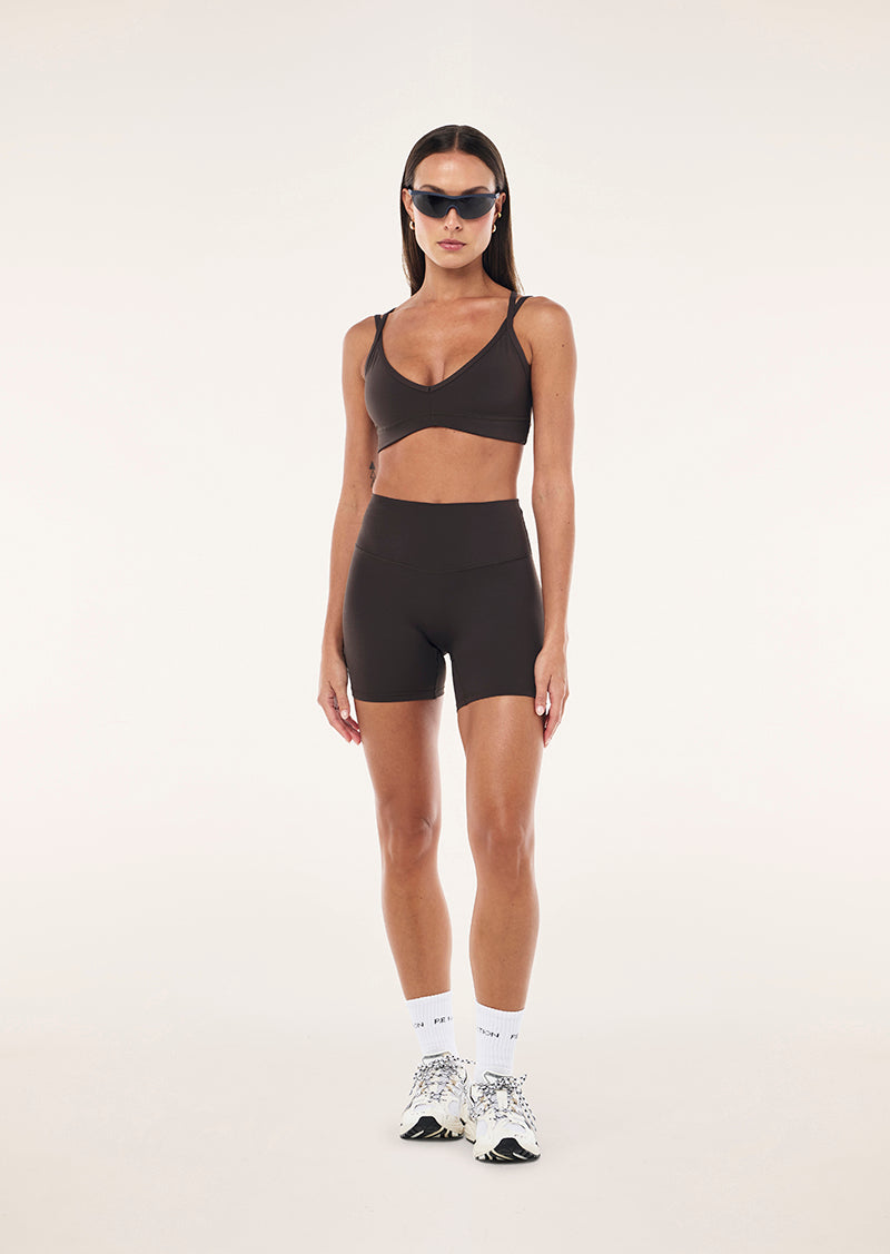 PARAMOUNT+SPORTS+BRA_261C182_COFFEE-48_1