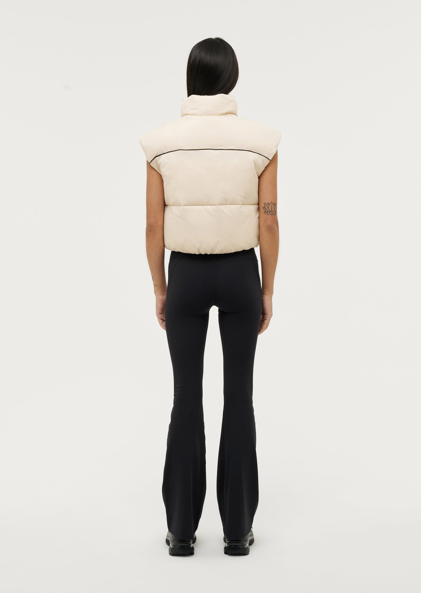 TAPER VEST IN PEARLED IVORY