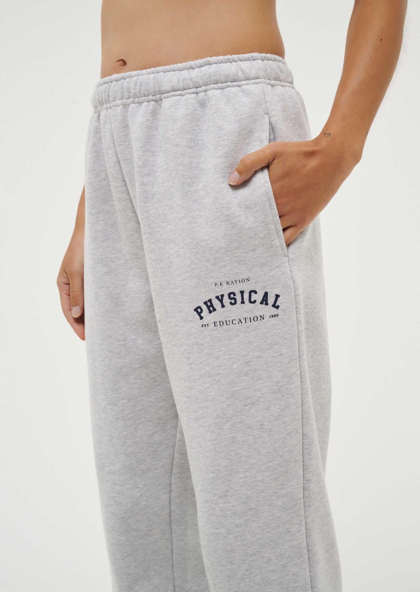 PHYSICAL TRACKPANT IN GREY MARL