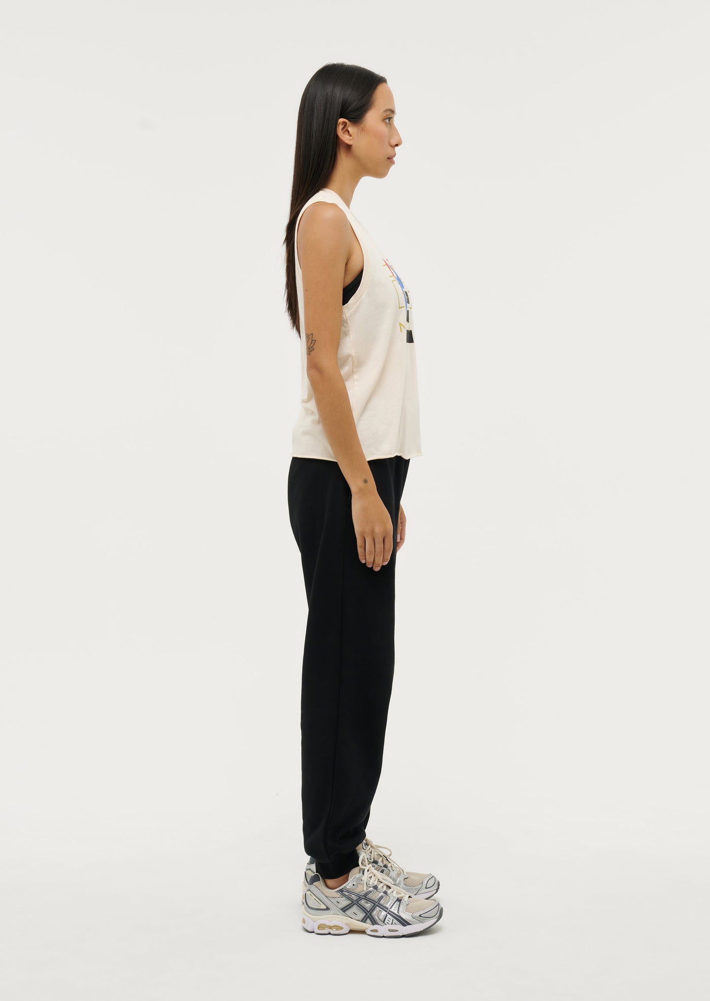 AERO SHORT SLEEVE TEE IN WASHED BLACK