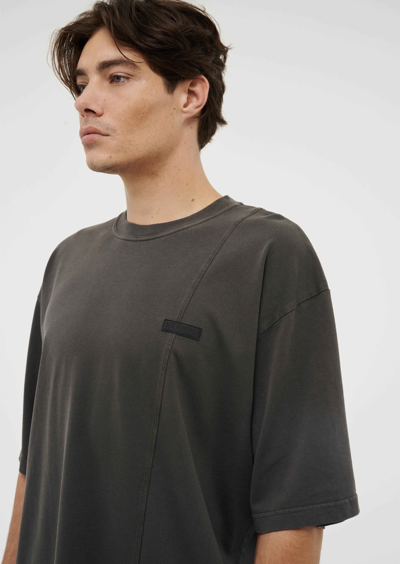 BOUNDARY LINE TEE IN WASHED BLACK