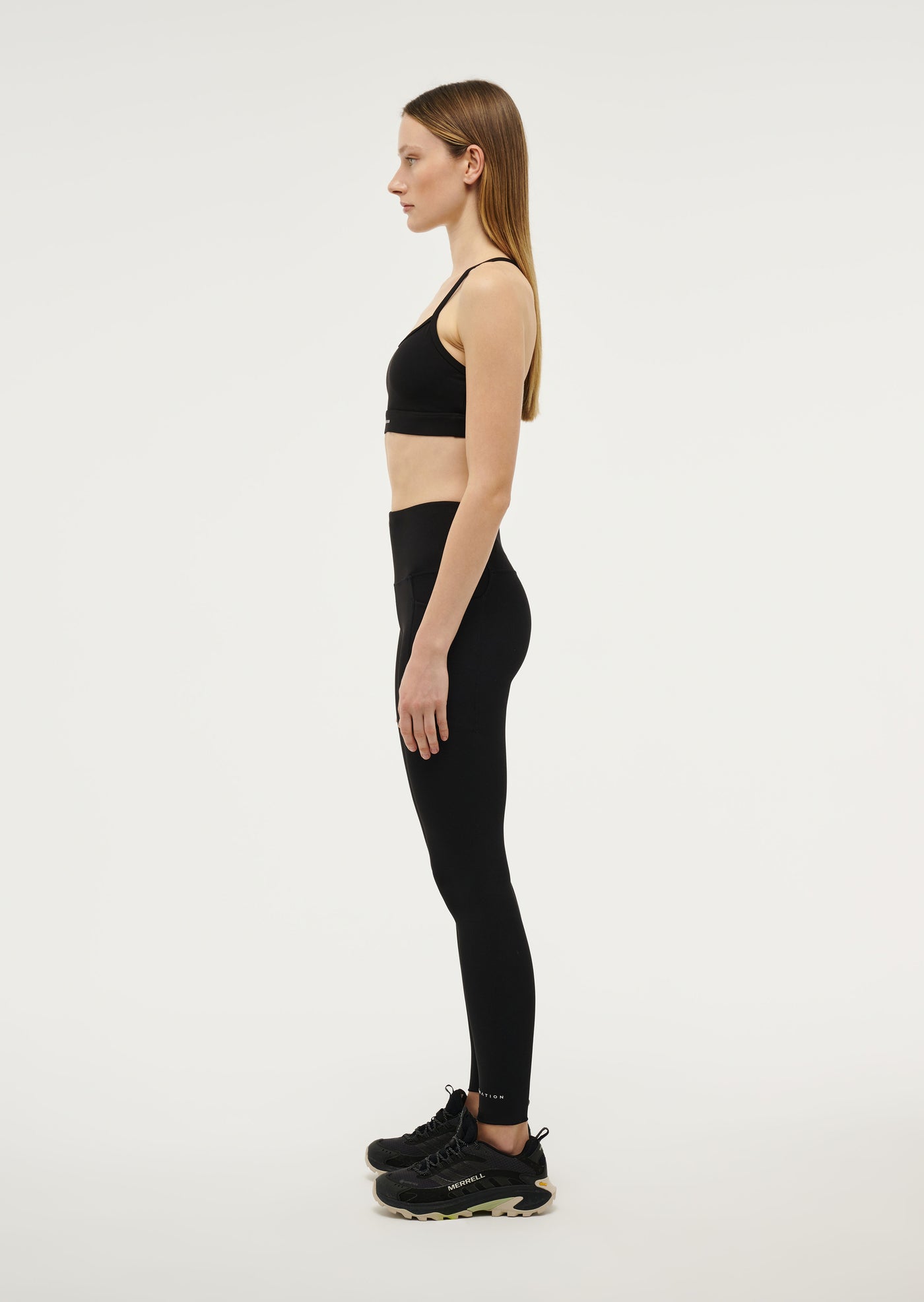 FREQUENCY 7/8 LEGGING IN BLACK