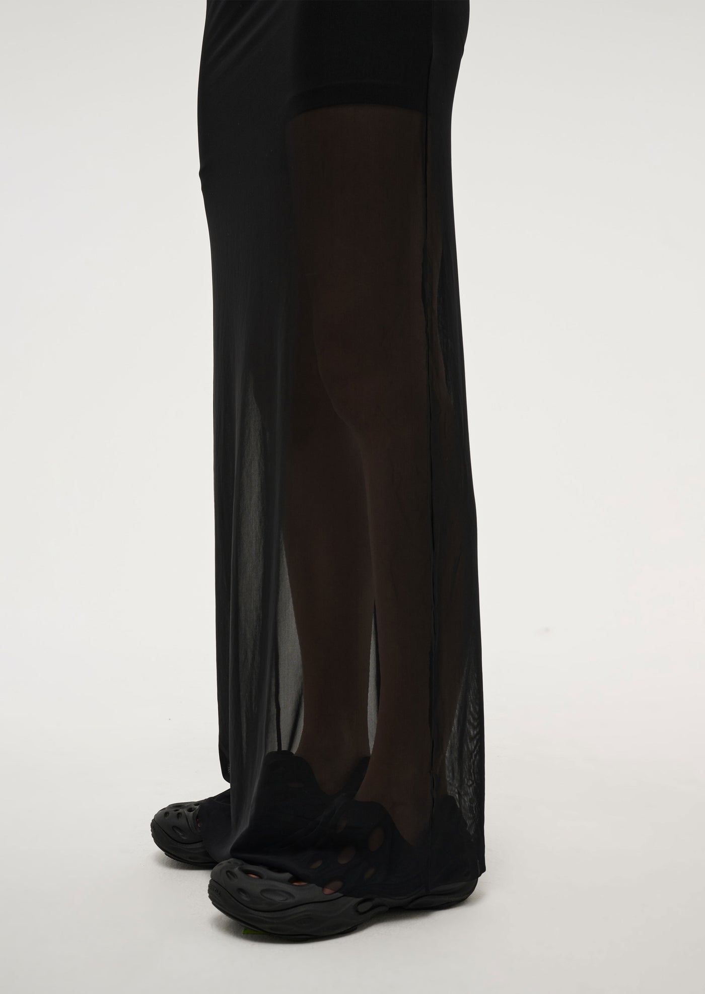 DISCOVERY MESH MIDI SKIRT IN BLACK
