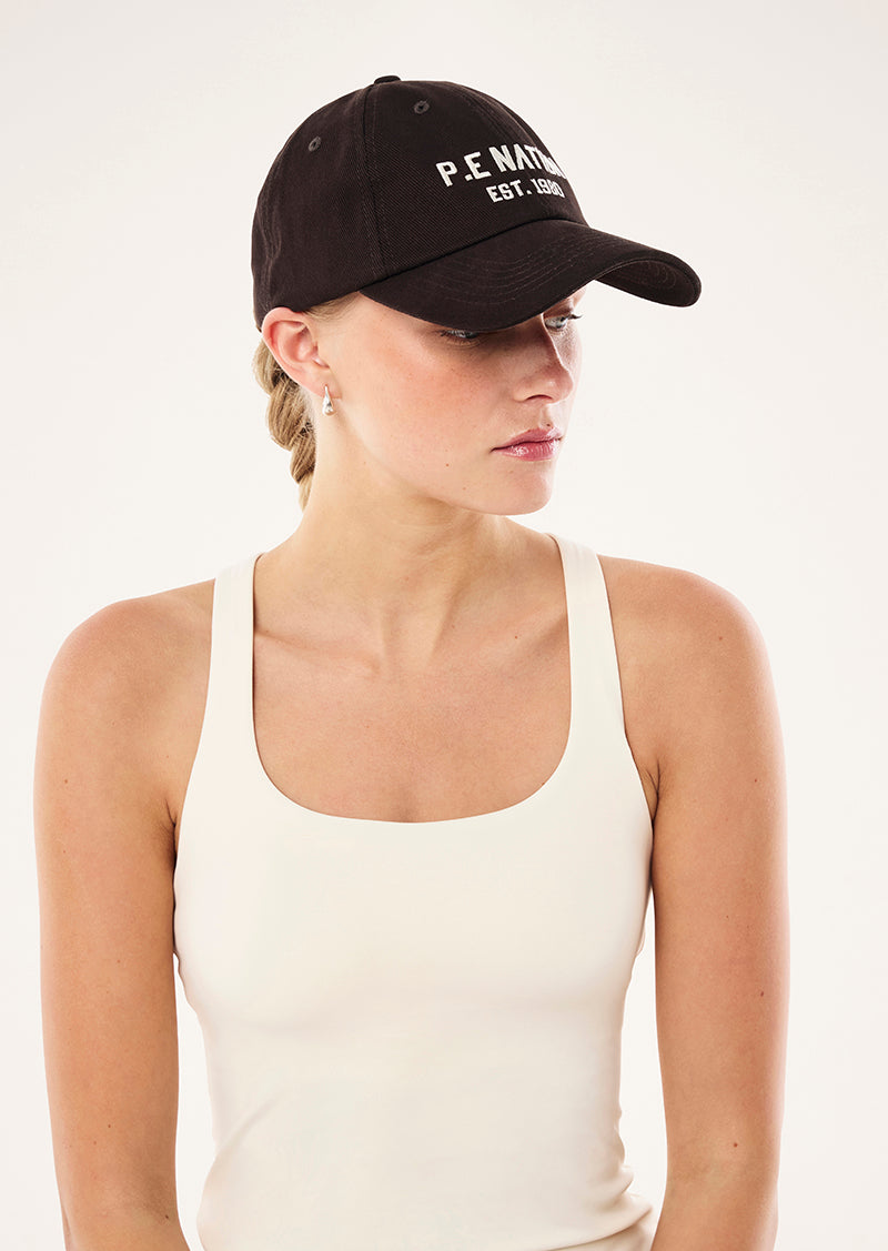 PHANTOM CAP IN BLACK BEAN IN P.E NATION, WOMEN'S ATHLEISURE CAPS