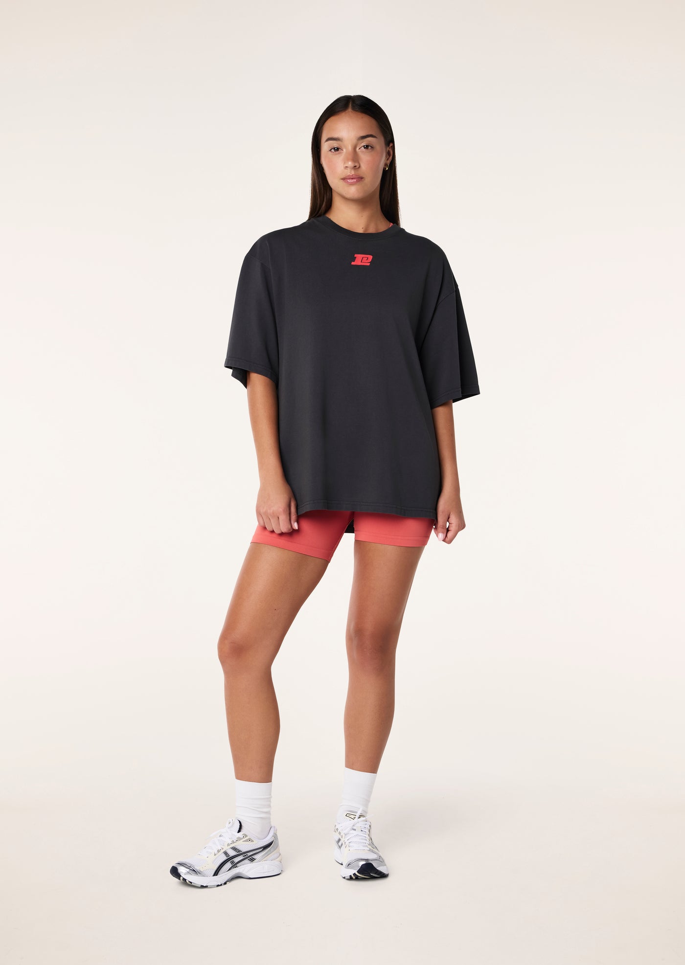PLAYFIELD TEE IN WASHED BLACK
