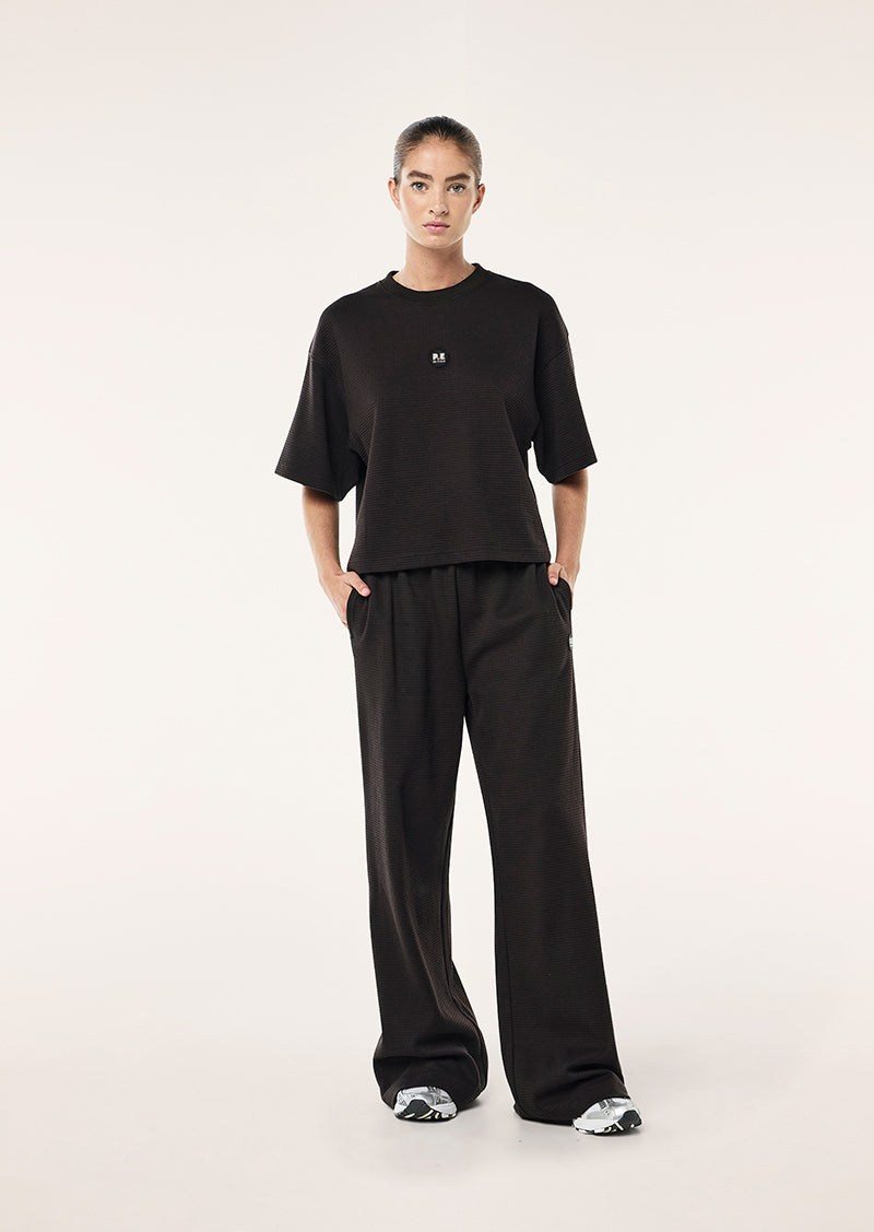 PRINTEMPS CROP TEE IN LICORICE
