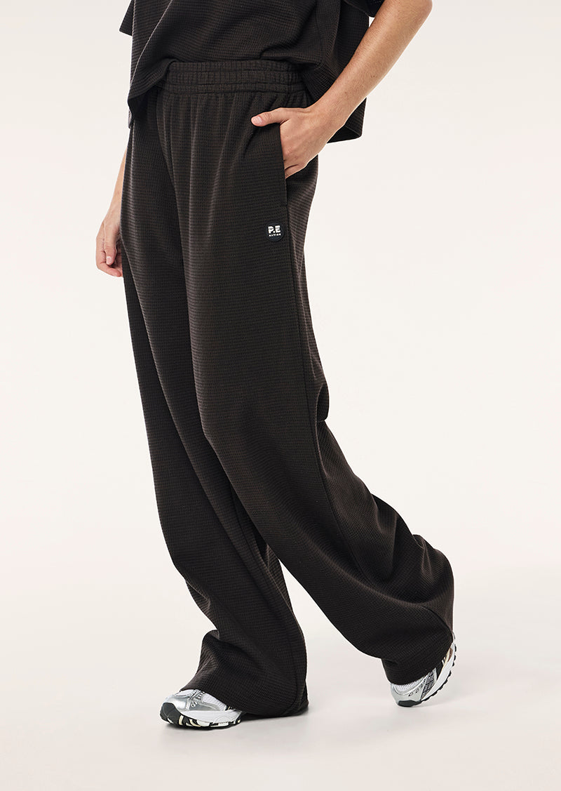 PRINTEMPS WAFFLE TRACKPANT IN LICORICE