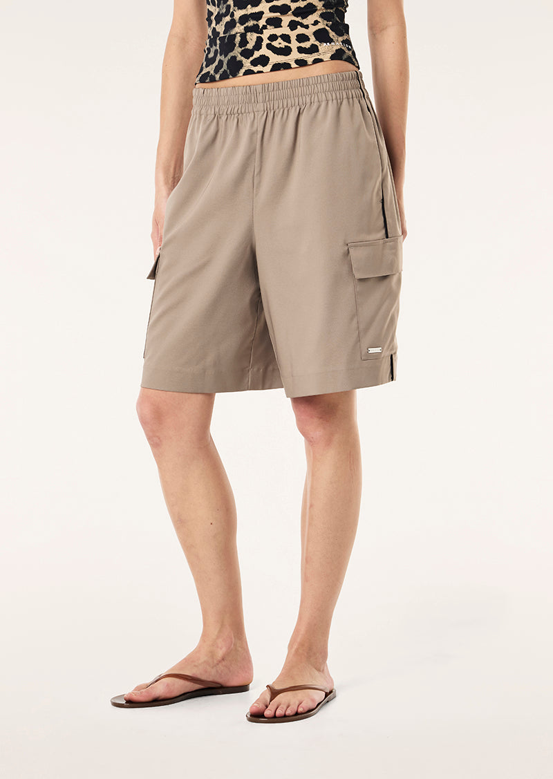 RESIDENCY+SHORT_254S029_MOON+GREY-30_1