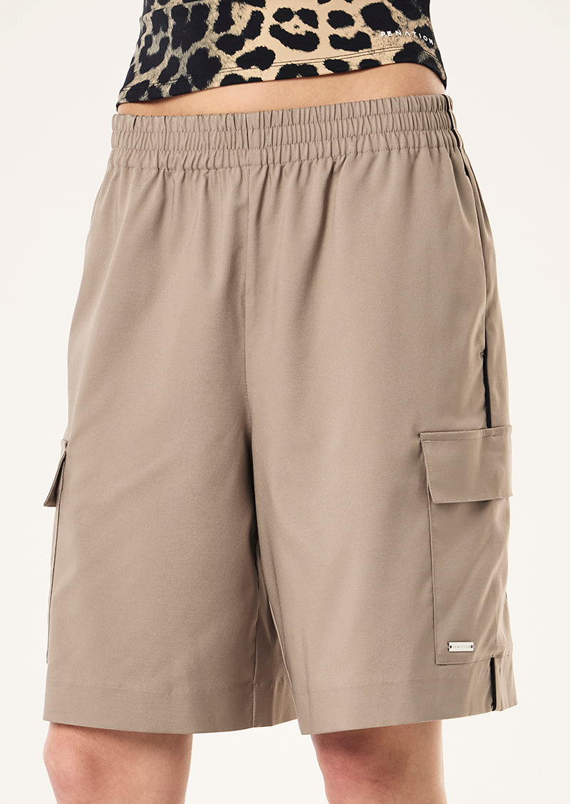 RESIDENCY+SHORT_254S029_MOON+GREY-32_1
