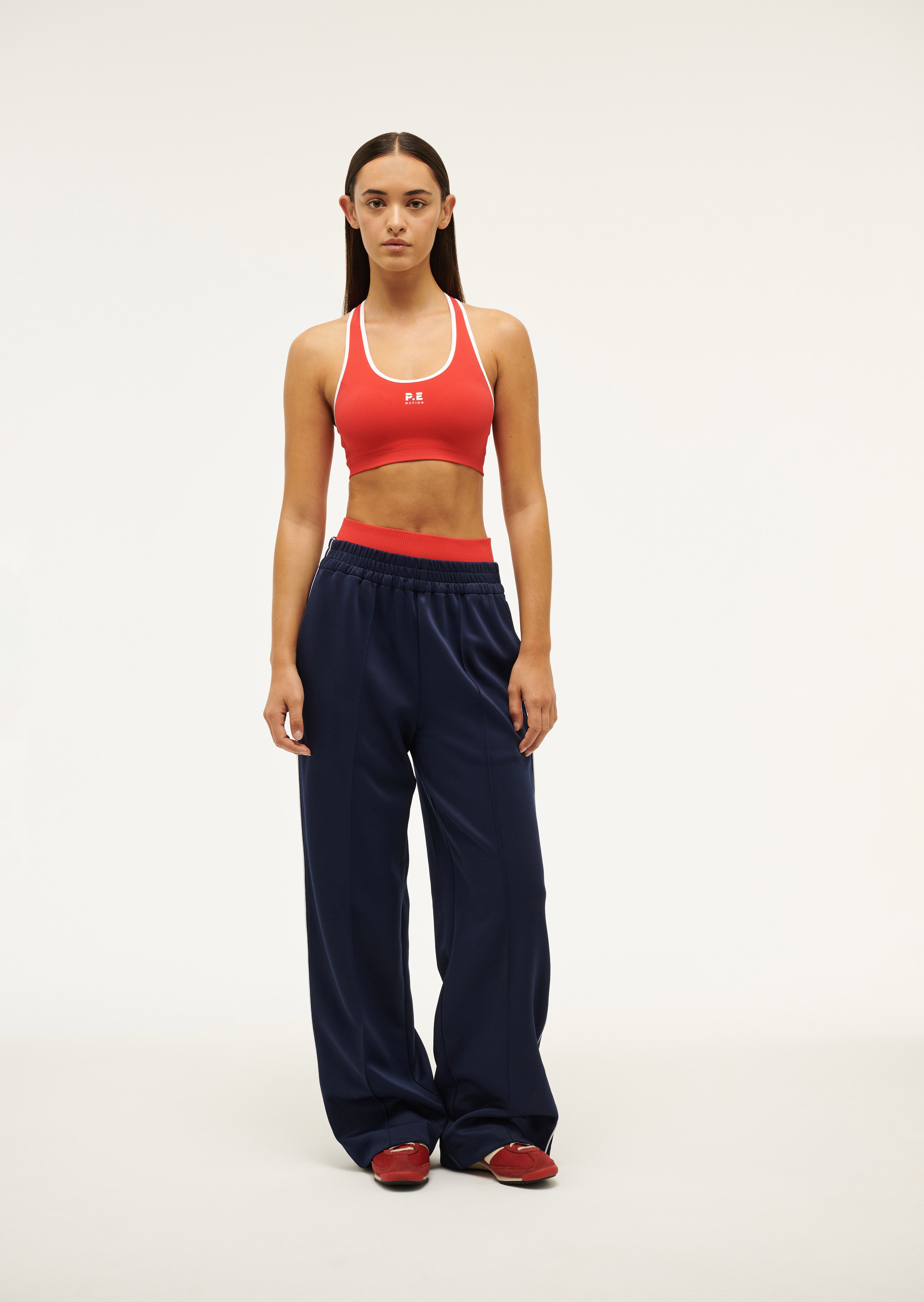 RESTORESEAMLESSSPORTSBRA_243C293_POPPYRED-003_1