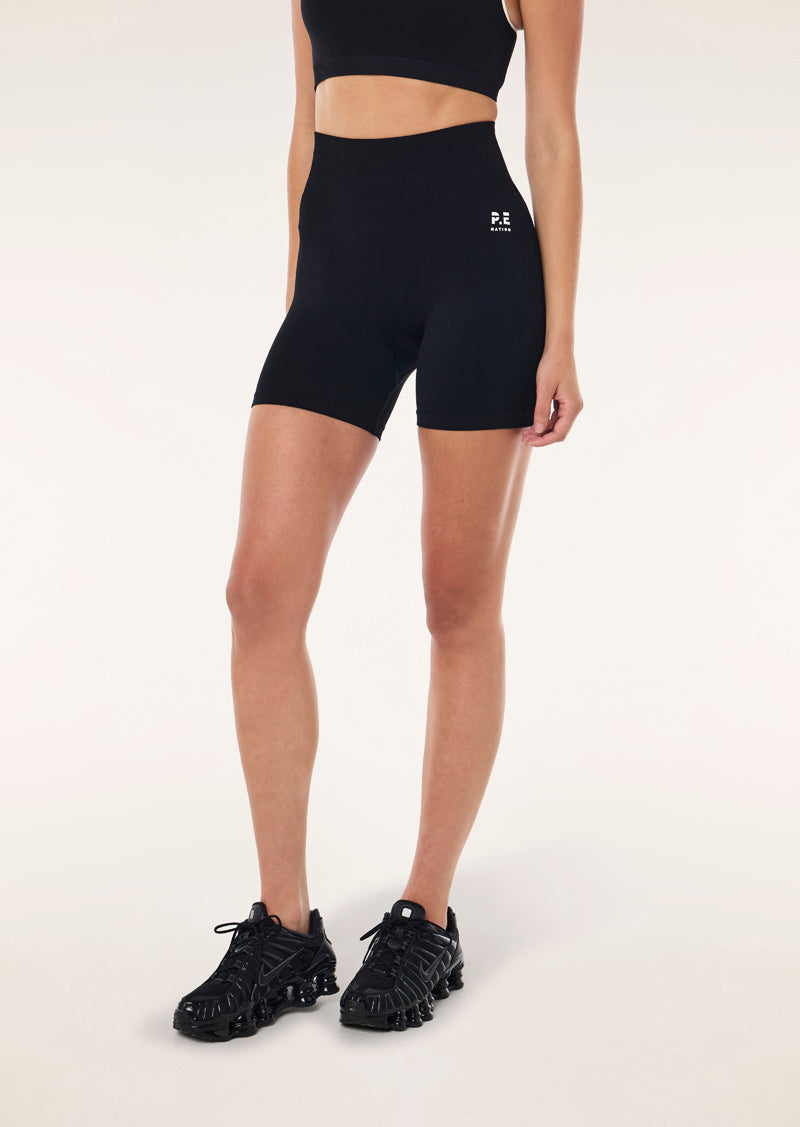 RESTORE+SEAMLESS+5+INCH+BIKE+SHORT_243S296_BLACK-17_1