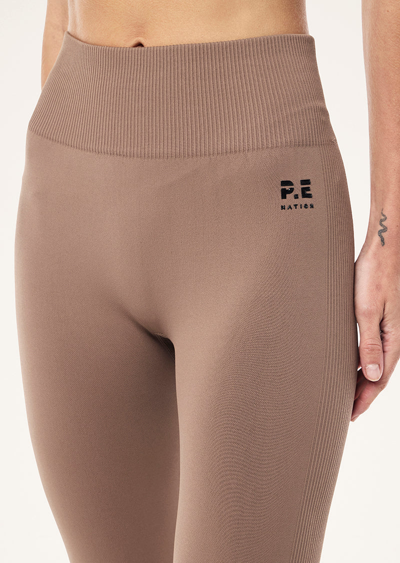 RESTORE+SEAMLESS+LEGGING_243G295_FOSSIL-1282_1