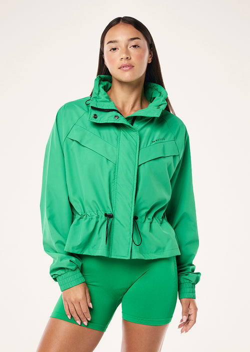 SHELTER JACKET IN KELLY GREEN