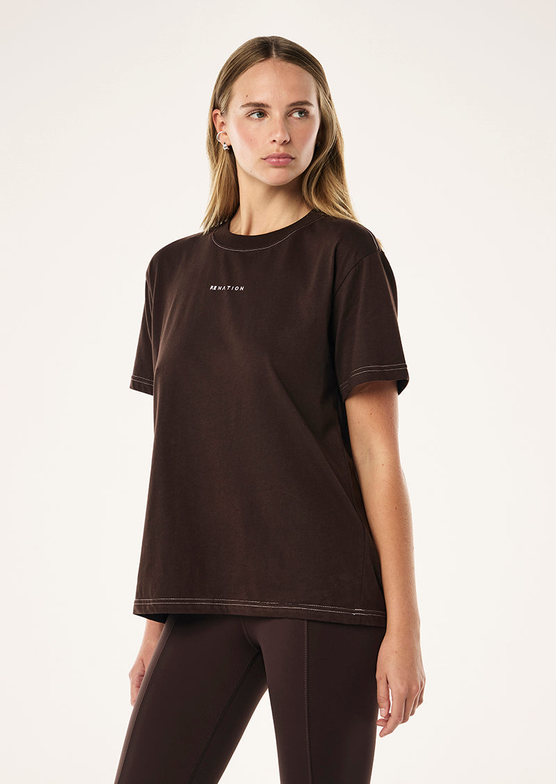 SHIFT TEE IN ESPRESSO BY P.E NATION, WOMENS ATHLEISURE GRAPHIC TEE BROWN