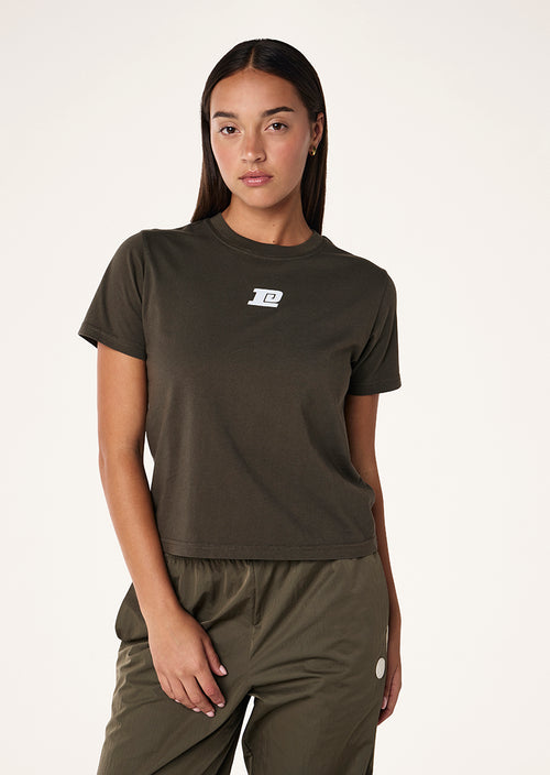 SHORELINE TEE IN WASHED TARMAC