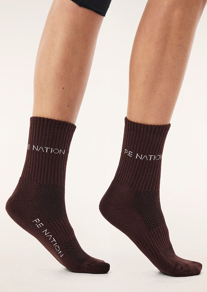 SIGNATURE SOCK IN DARK PLUM BY P.E NATION