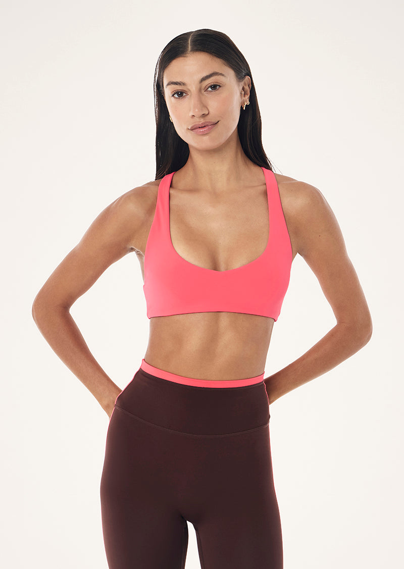 SIGNATURE+CROSS+BACK+SPORTS+BRA_262C190_DIVA+PINK-12_1