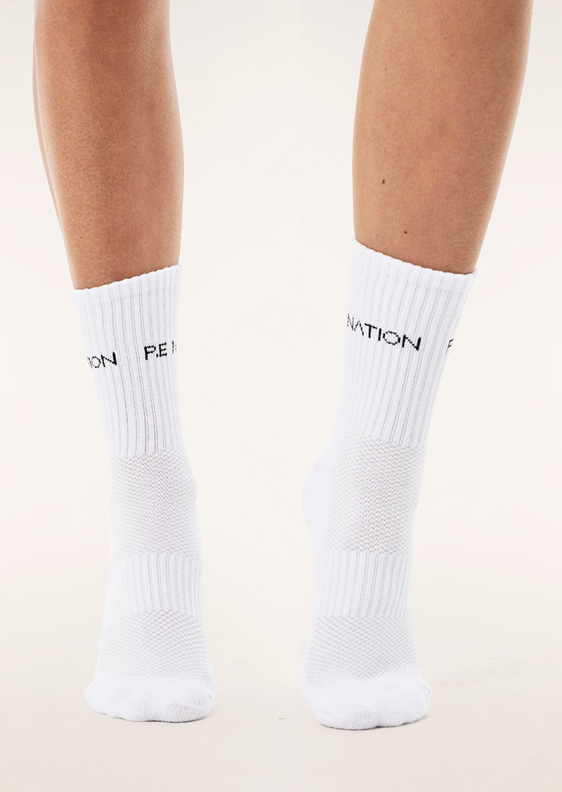 SIGNATURE+GRIP+CREW+SOCK_263A191_WHITE-BLACK-004_1