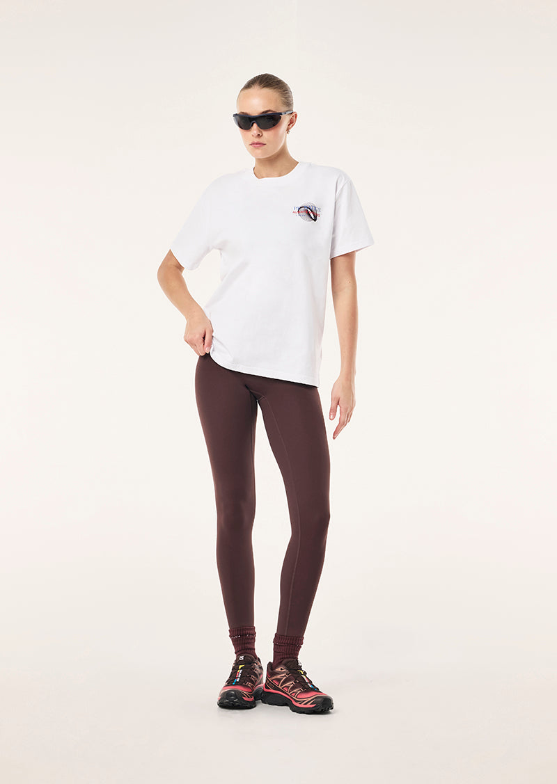 SNAP RELAXED FIT TEE IN WHIT EBY P.E NATION, WOMEN'S ATHLEISURE RELAXED TEE