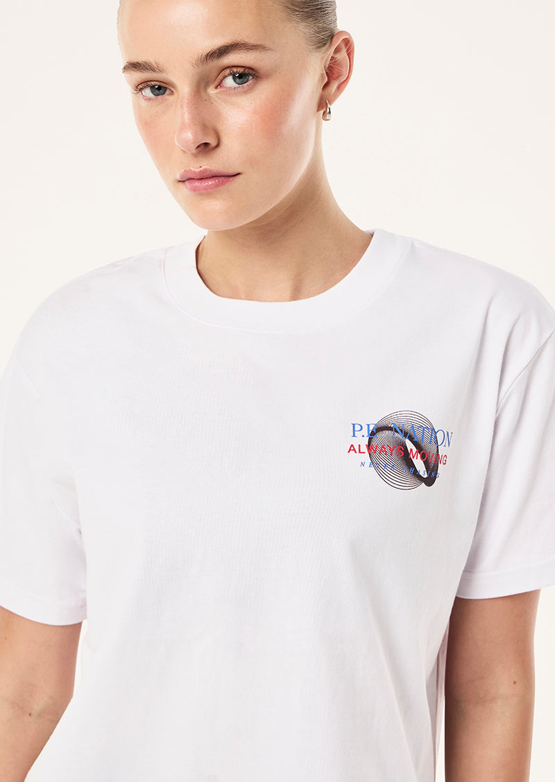 SNAP RELAXED FIT TEE IN WHIT EBY P.E NATION, WOMEN'S ATHLEISURE RELAXED TEE