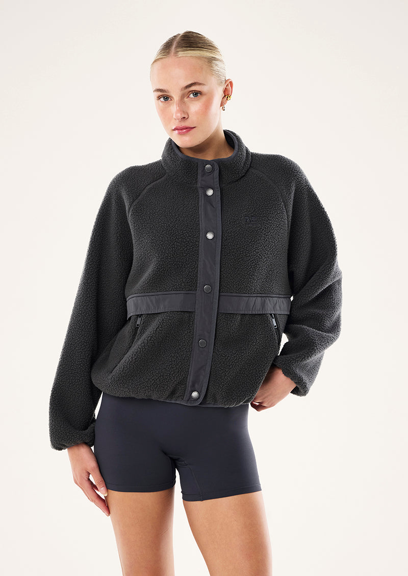 TECHNIQUE JACKET IN MARINE BLUE BY P.E NATION