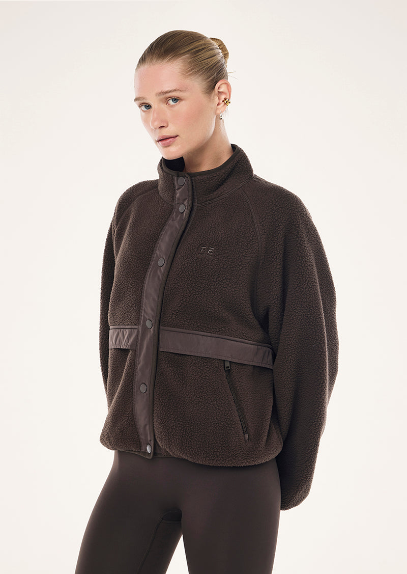 TECHNIQUE AJCKET IN COFFEE BY P.E NATION, WOMEN'S ATHLEISURE JACKETS