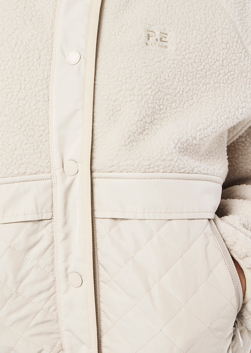 TECHNIQUE QUILT JACKET IN CLOUD
