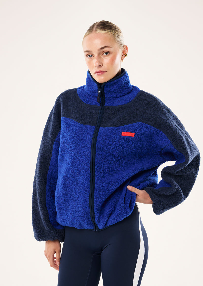 THE+DREAM+SHERPA+JACKET_271J078_DEEP+BLUE-169_1
