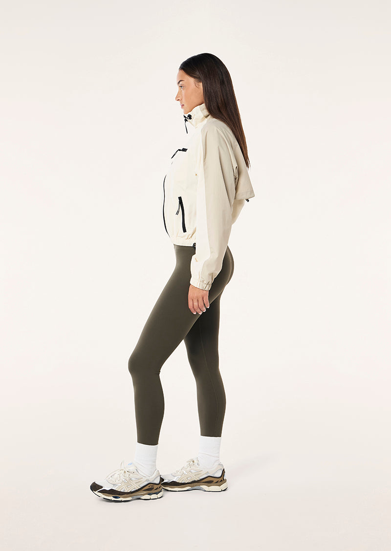 TREK+JACKET_251J079_WHISPER+WHITE_025_1