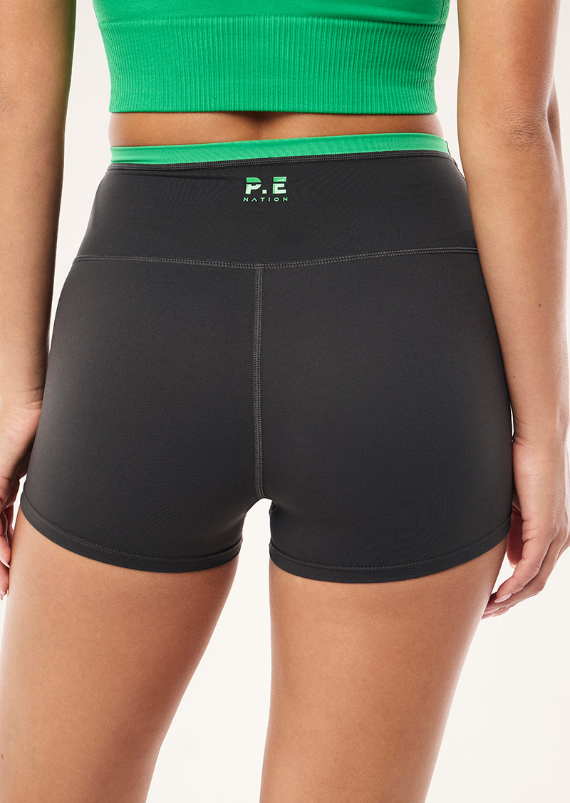 VITA 2.5" BIKE SHORT IN CAVIAR & KELLY GREEN