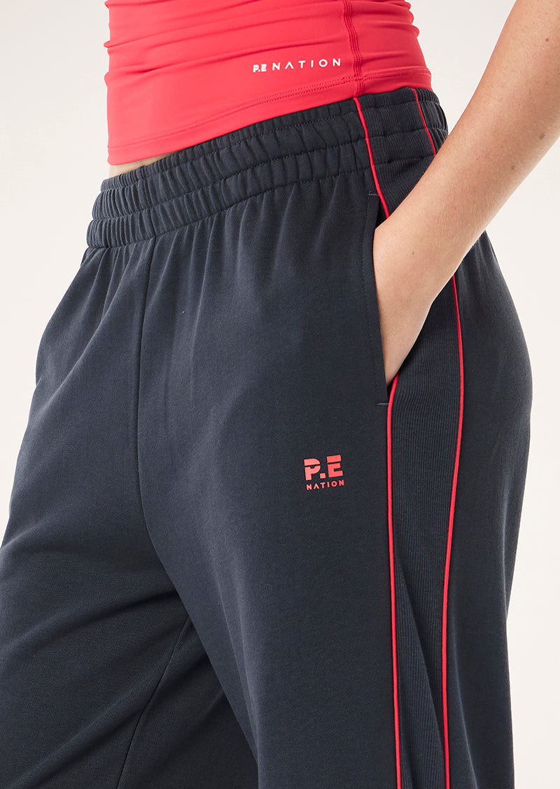 VITA+TRACKPANT_253P165_MARINE+BLUE-11_1