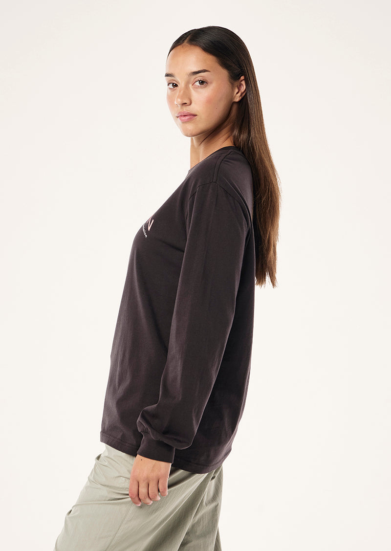 VOLUME LONG SLEEVE TEE IN LICORICE BY P.E NATION WOMENS ACTIVE TEE