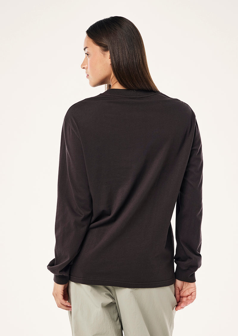 VOLUME LONG SLEEVE TEE IN LICORICE BY P.E NATION WOMENS ACTIVE TEE