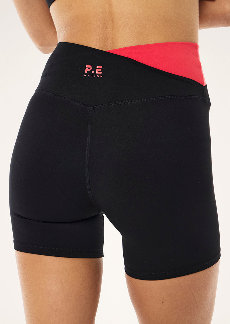 WANDER+5+INCH+BIKE+SHORT_252S235_BLACK++STRAWBERRY-181_1