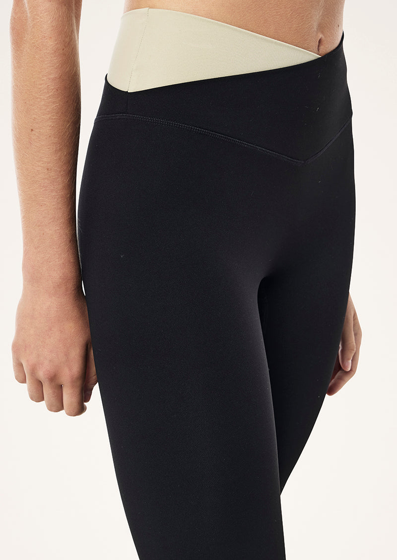 WANDER FULL LENGTH LEGGING IN BLACK AND BISCUIT BY P.E NATION WOMENS ATHLEISURE 
