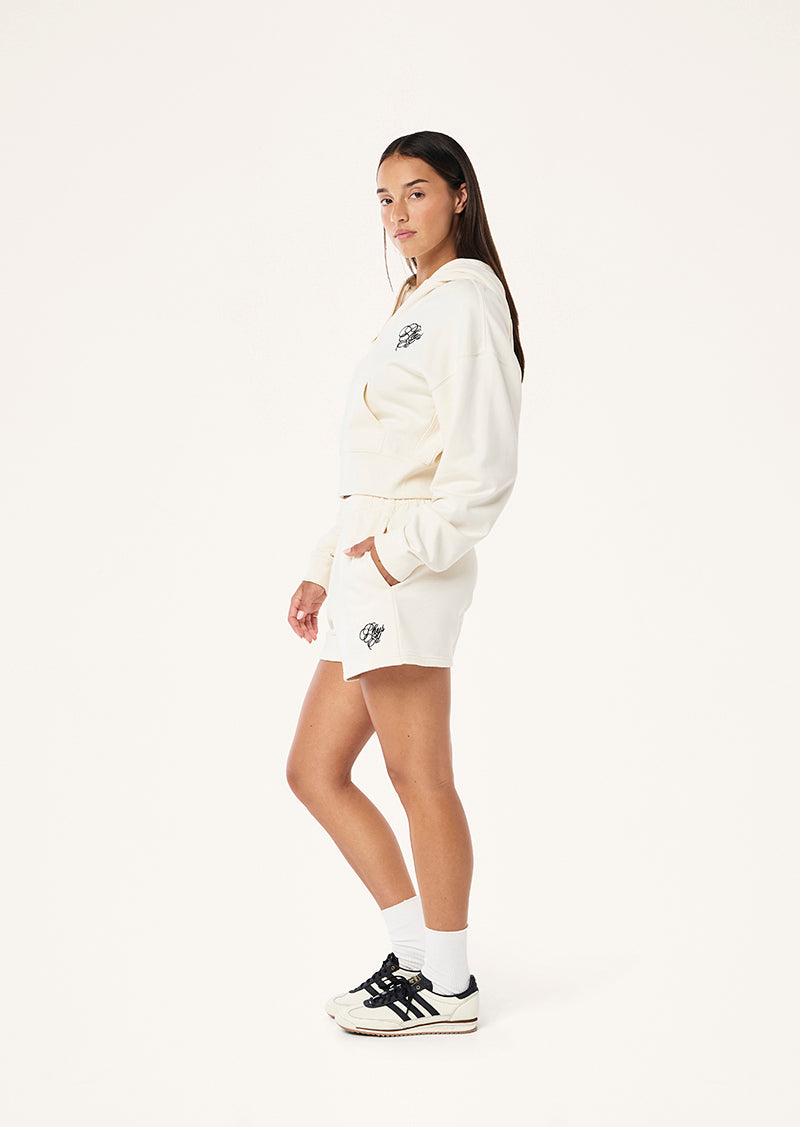 WARM UP SHORT IN WHISPER WHITE
