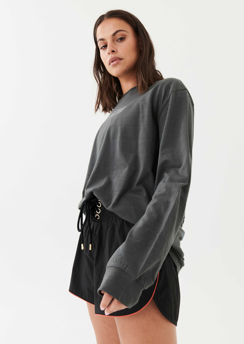 KICK ON LS TOP IN DARK SHADOW