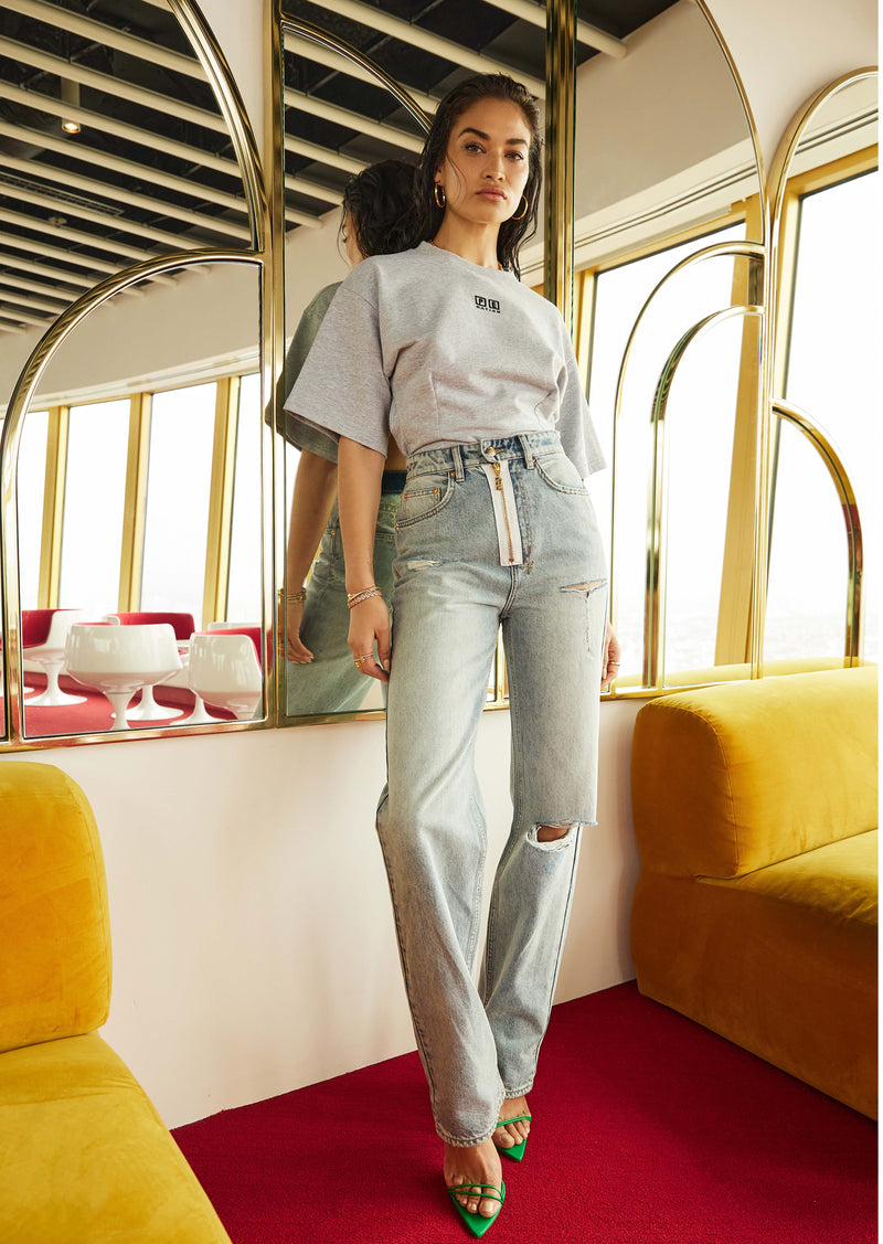 PLAYBACK ZIPPED N RIPPED JEAN IN LIGHT BLUE DENIM