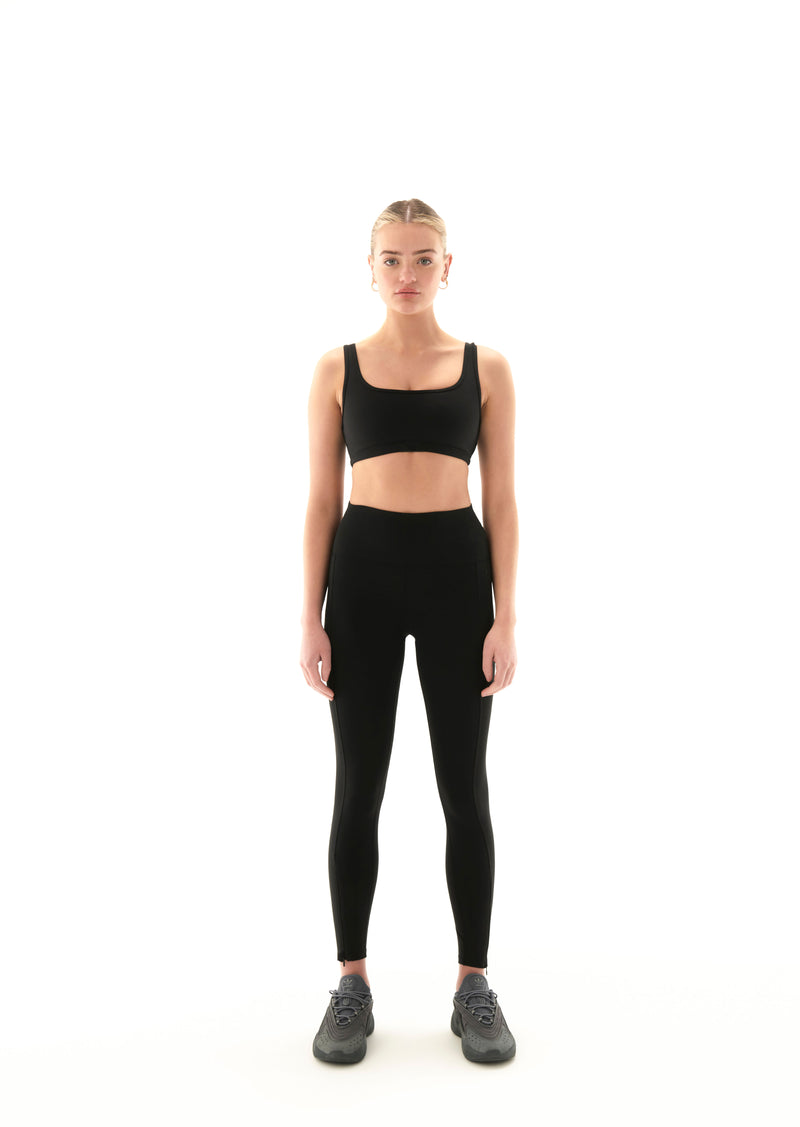 AMPLIFY SPORTS BRA IN BLACK