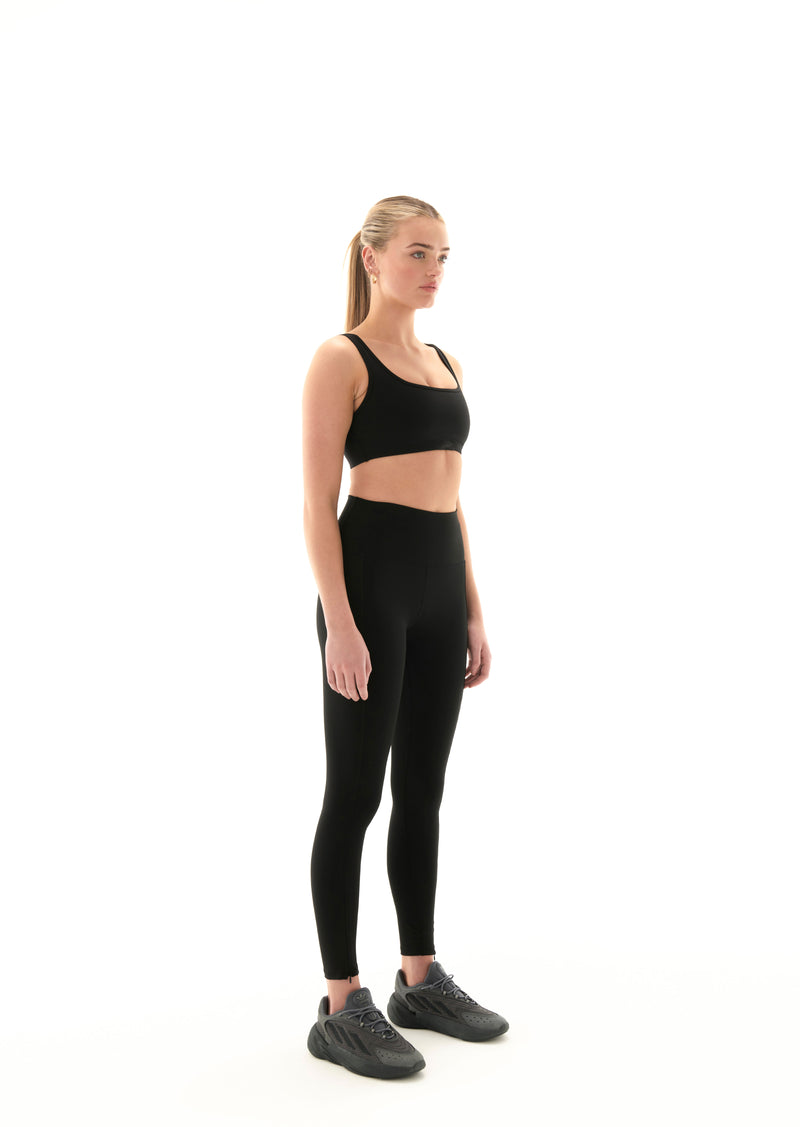 AMPLIFY SPORTS BRA IN BLACK