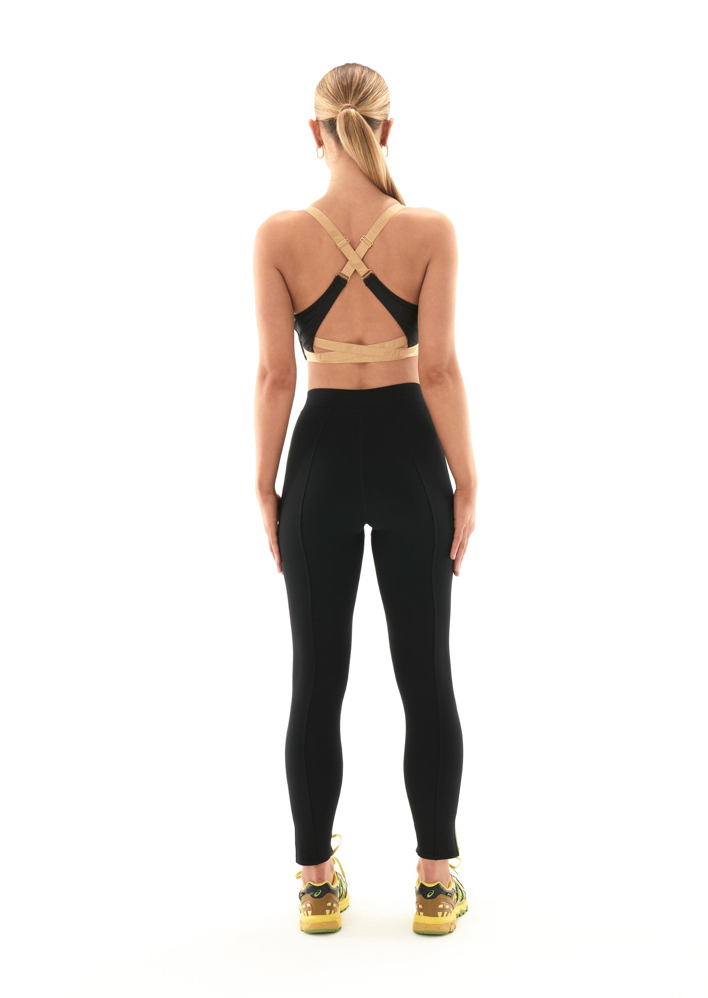 BASE CAMP LEGGING IN BLACK
