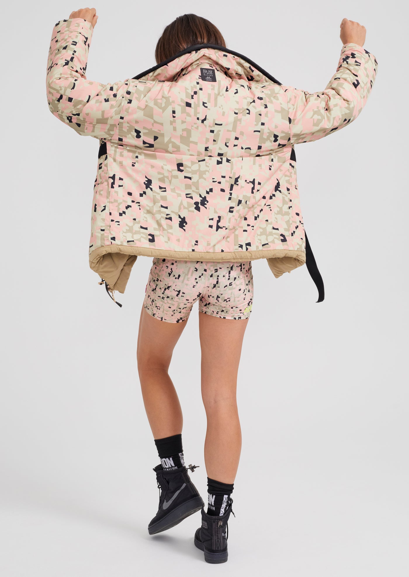 COMBAT REVERSIBLE JACKET IN OLIVE