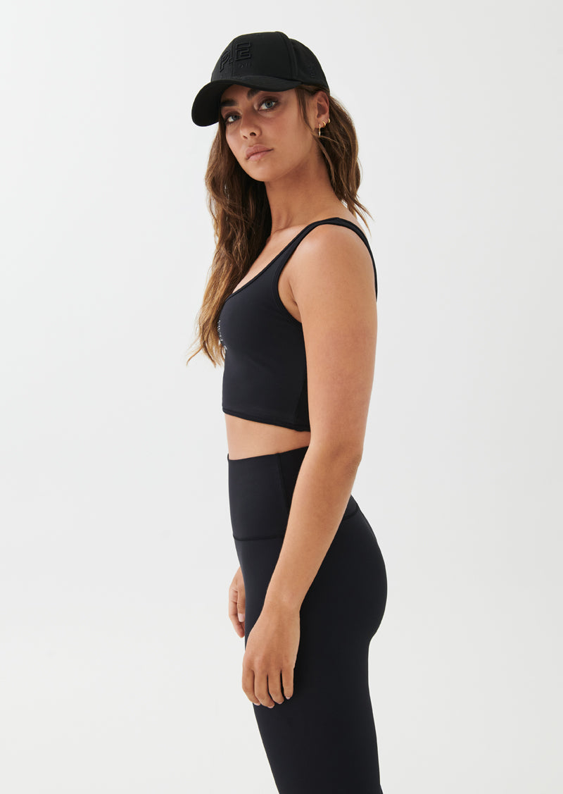 COURTSIDE LOGO CAP IN BLACK