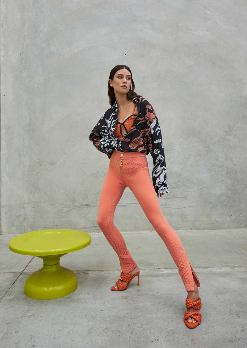 REFLECTION PANT IN ARABESQUE