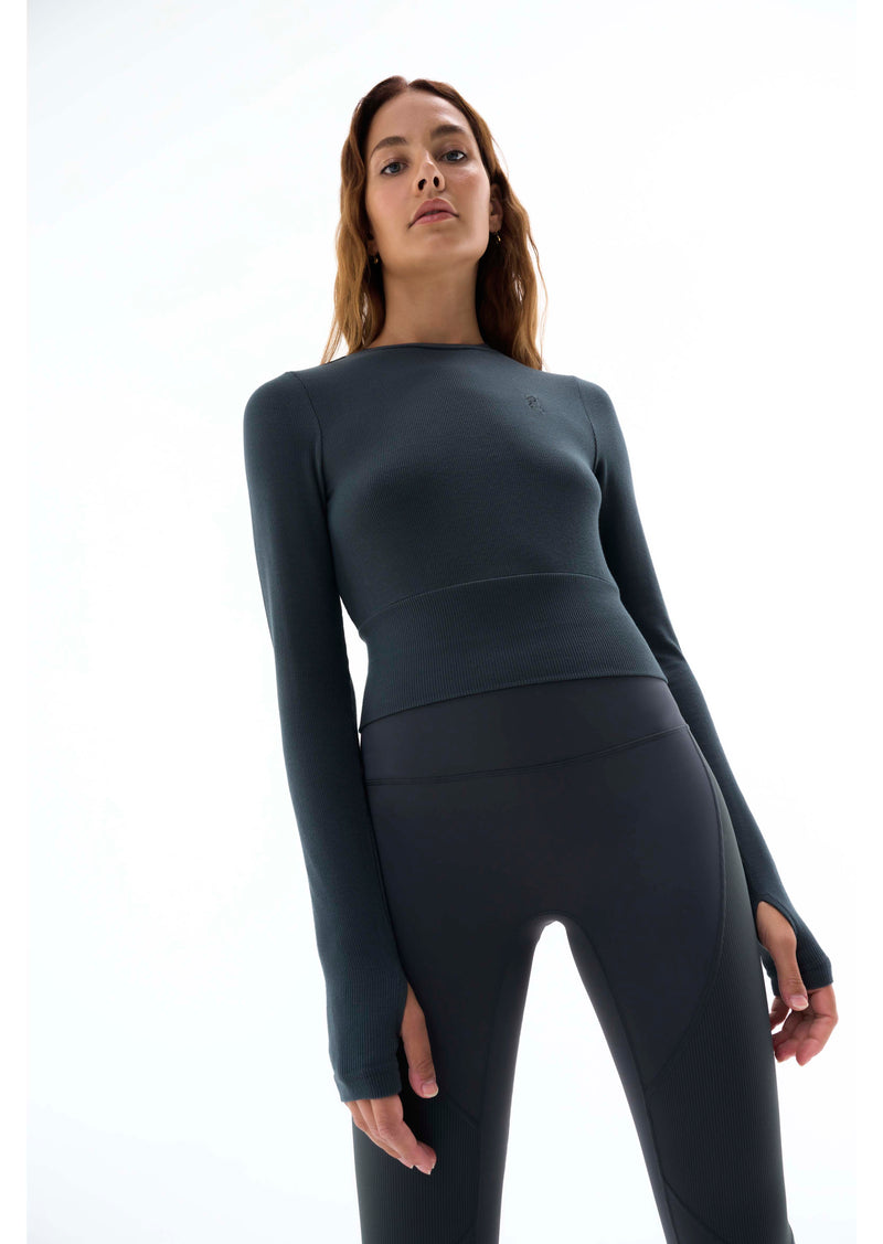 FREE PLAY RIB TEE IN DARK SHADOW