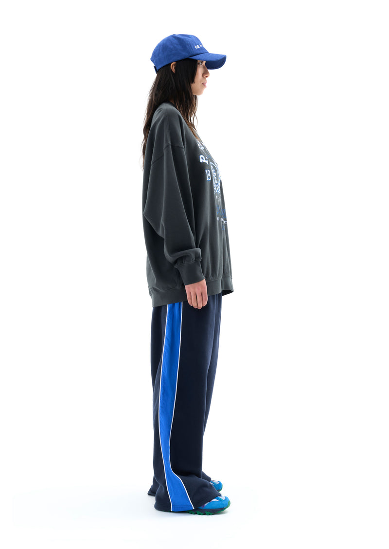 OVERLAND SWEAT IN DARK SHADOW